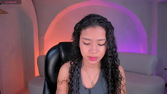 SophieHouston  online show from 10-17-25, 04:38