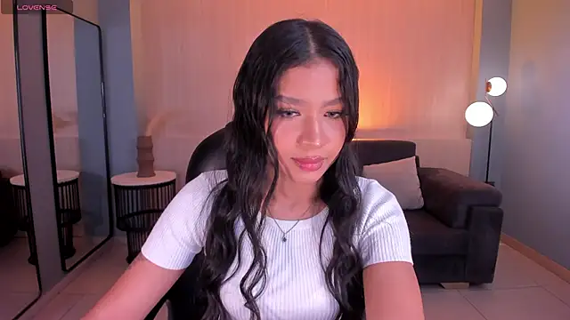 SophieHouston  online show from 05-05-26, 03:20