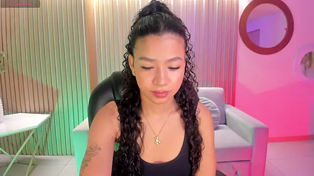 SophieHouston  online show from 10-07-25, 04:13
