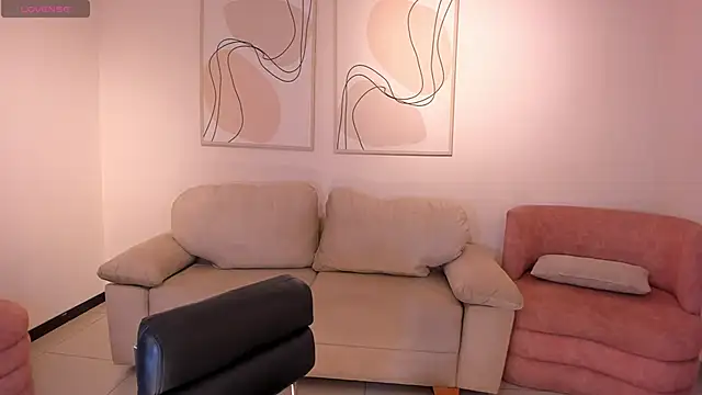 Snapshot of MilaLawrence chatting on 06-02-26, 12:05 MilaLawrence online show from 06-02-26, 12:05
