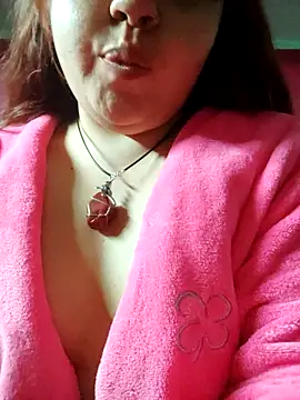 Snapshot of melisa_hot420 chatting on 10-26-25, 05:41 melisa hot420 online show from 10-26-25, 05:41