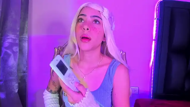 ValkaGrecco online show from 11-02-25, 02:49