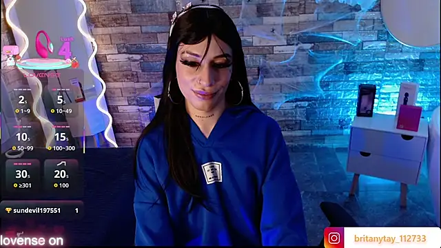 boyfox tay online show from 10-27-25, 04:02