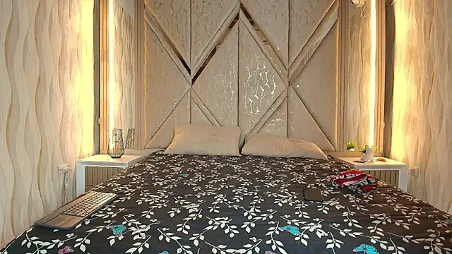 Hotcouple 222 online show from 02-14-26, 07:30