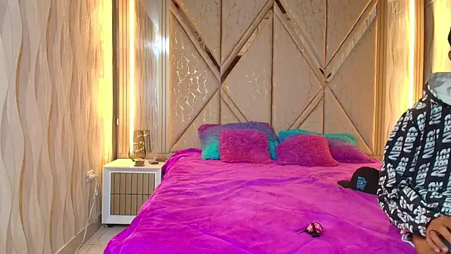 Hotcouple 222 online show from 11-15-25, 07:34