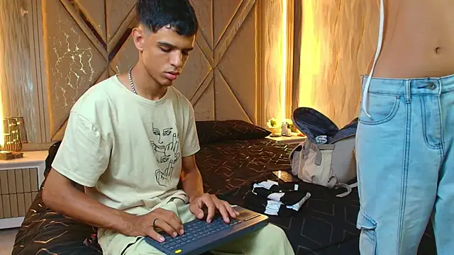 Hotcouple 222 online show from 11-23-25, 07:40