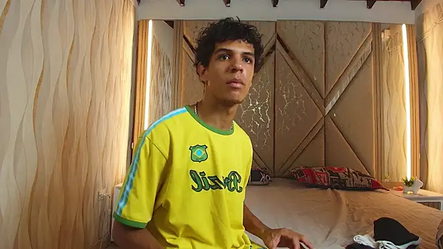 Hotcouple 222 online show from 03-18-26, 07:26