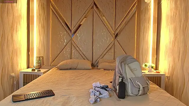 Hotcouple 222 online show from 11-28-25, 07:30