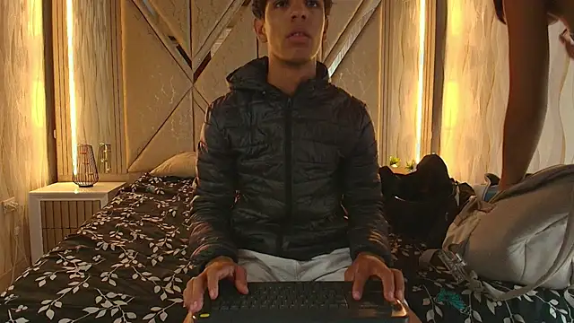 Hotcouple 222 online show from 02-15-26, 07:20