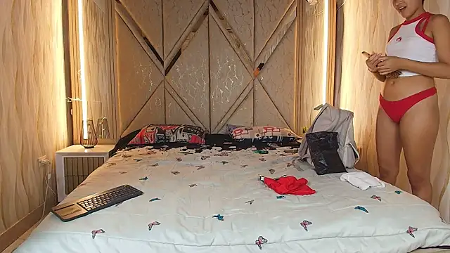 Hotcouple 222 online show from 04-14-26, 05:29