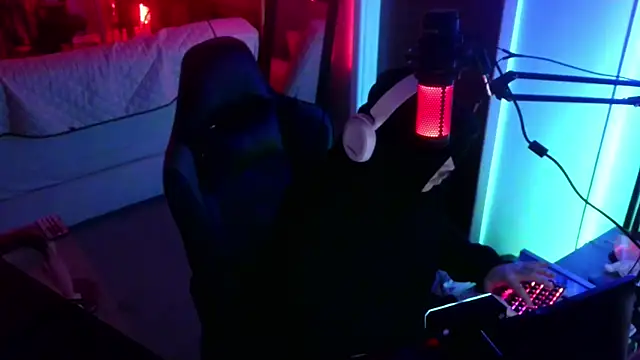 Snapshot of Bigboyballen chatting on 02-15-26, 12:22 Bigboyballen online show from 02-15-26, 12:22