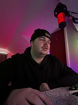 Snapshot of Bigboyballen chatting on 02-13-26, 09:15 Bigboyballen online show from 02-13-26, 09:15