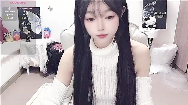 Snapshot of -EEBABY chatting on 06-18-26, 04:12 -EEBABY online show from 06-18-26, 04:12