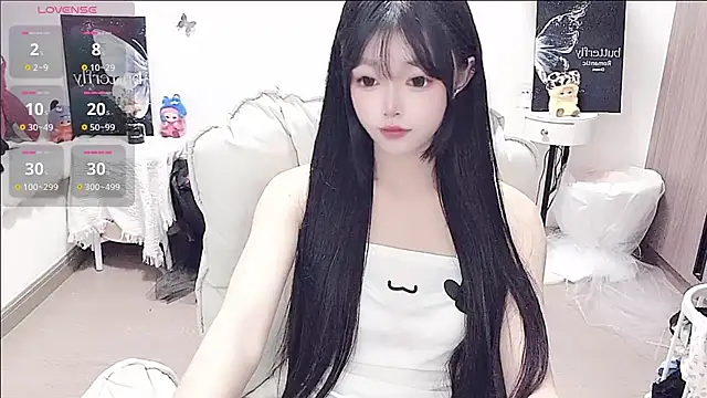 Snapshot of -EEBABY chatting on 05-13-26, 04:14 -EEBABY online show from 05-13-26, 04:14