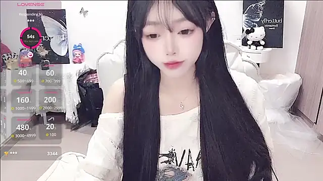 Snapshot of -EEBABY chatting on 06-19-26, 12:55 -EEBABY online show from 06-19-26, 12:55