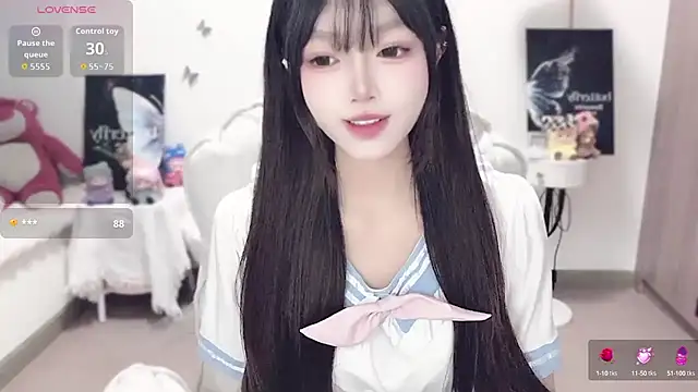 Snapshot of -EEBABY chatting on 10-11-25, 10:00 -EEBABY online show from 10-11-25, 10:00