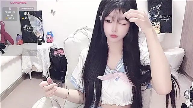 Snapshot of -EEBABY chatting on 05-16-26, 05:56 -EEBABY online show from 05-16-26, 05:56