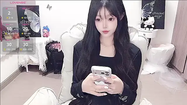 Snapshot of -EEBABY chatting on 06-21-26, 03:40 -EEBABY online show from 06-21-26, 03:40