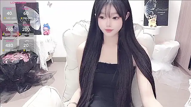 Snapshot of -EEBABY chatting on 05-20-26, 08:17 -EEBABY online show from 05-20-26, 08:17