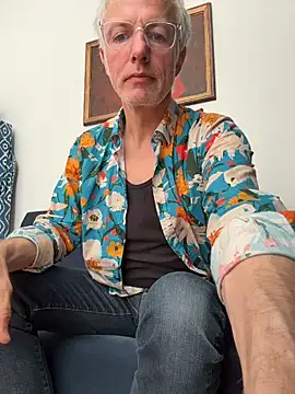 SexyLeon8 online show from 04-16-26, 01:45