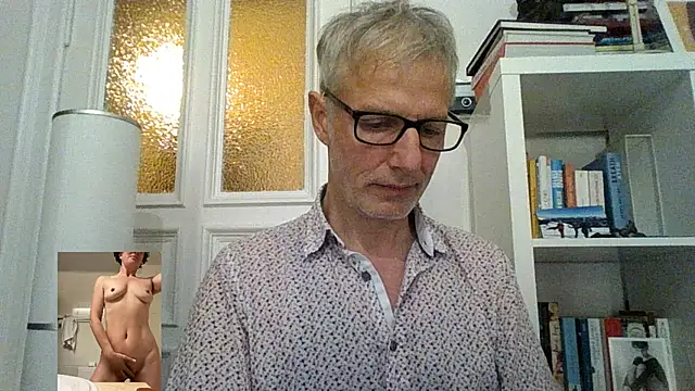 Snapshot of SexyLeon8 chatting on 02-17-25, 09:21 SexyLeon8 online show from 02-17-25, 09:21