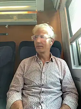 Snapshot of SexyLeon8 chatting on 09-23-25, 09:49 SexyLeon8 online show from 09-23-25, 09:49