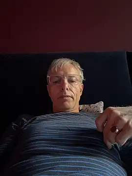 Snapshot of SexyLeon8 chatting on 12-15-25, 12:55 SexyLeon8 online show from 12-15-25, 12:55