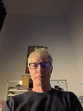 Snapshot of SexyLeon8 chatting on 01-09-26, 03:08 SexyLeon8 online show from 01-09-26, 03:08