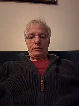 SexyLeon8 online show from 04-07-26, 08:21