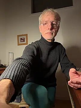 Snapshot of SexyLeon8 chatting on 01-07-26, 04:45 SexyLeon8 online show from 01-07-26, 04:45