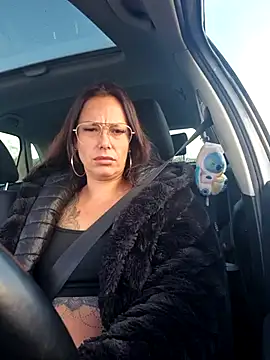 littleladyshelly online show from 11-17-25, 09:24