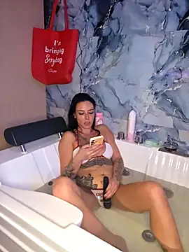 littleladyshelly online show from 02-24-26, 07:26