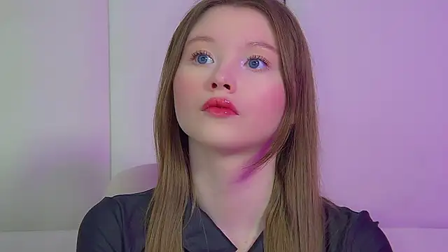 Snapshot of KeiraAsti chatting on 05-12-26, 06:47 KeiraAsti online show from 05-12-26, 06:47