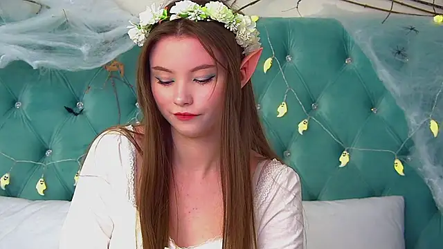 KeiraAsti online show from 10-26-25, 06:03