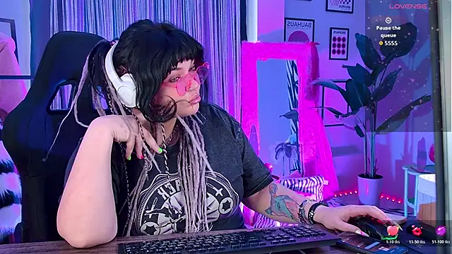 MaryHarrys online show from 05-01-26, 05:34