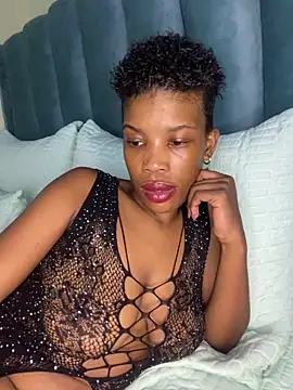 Caramel Mellow online show from 12-19-25, 09:33