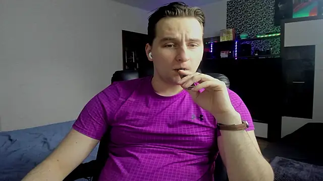 Snapshot of romiosabrino chatting on 03-07-26, 02:33 romiosabrino online show from 03-07-26, 02:33