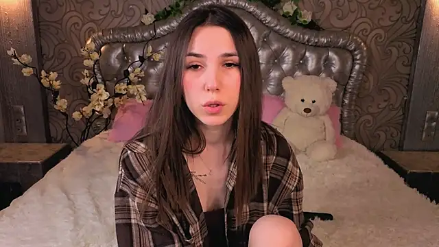 -CindyLou online show from 02-13-26, 05:40