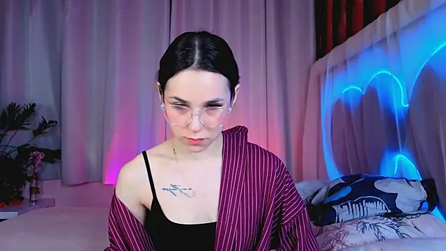 -CindyLou online show from 02-07-26, 05:04