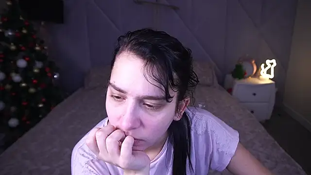 LiviaShy online show from 12-18-25, 01:48