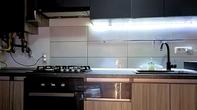 Pisypussy online show from 11-15-25, 03:16