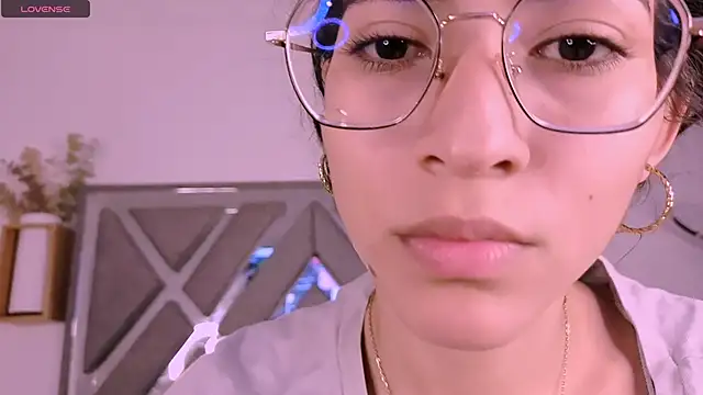 Akira Hime online show from 10-26-25, 06:03