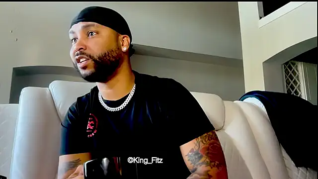 KING FITZ online show from 04-25-26, 02:25