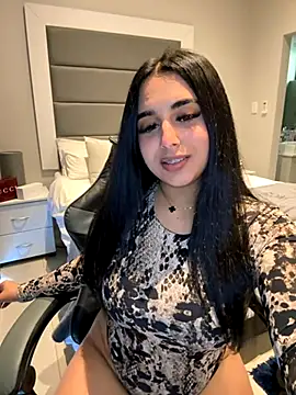 LilMisIndianx online show from 11-20-25, 09:10