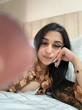 LilMisIndianx online show from 10-10-25, 08:48