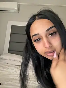 LilMisIndianx online show from 01-07-26, 07:24