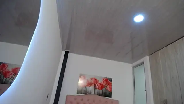 pinky f00x online show from 11-29-25, 07:25