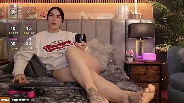 Angelina Dior online show from 01-15-26, 05:49