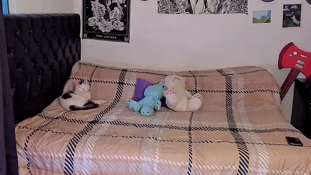 chloe kisses online show from 09-09-25, 11:08