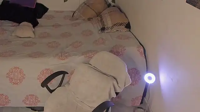 chloe kisses online show from 03-16-26, 11:25